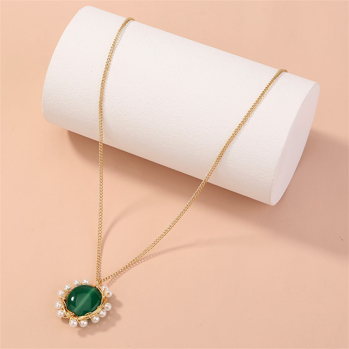 Green Crystal and Pearl 18K Gold-Plated Flower Pendant Necklace, gold pendant necklace for women, detail close-up