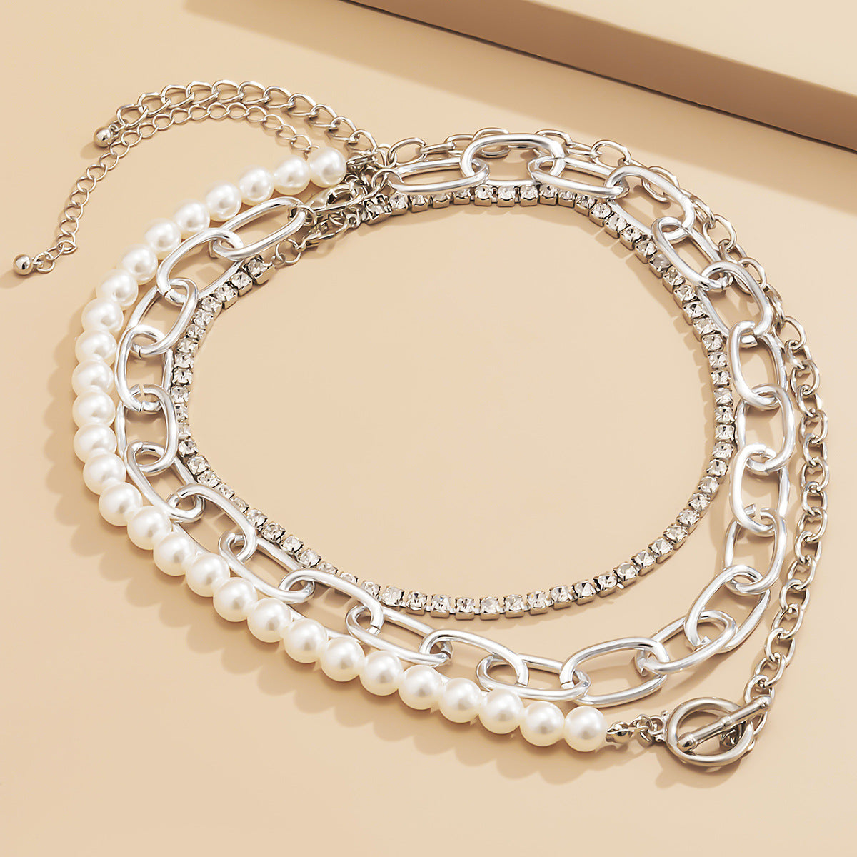 Pearl and Cubic Zirconia Silver-Plated Toggle Choker Necklace Set, jewelry gift sets for women, detail close-up