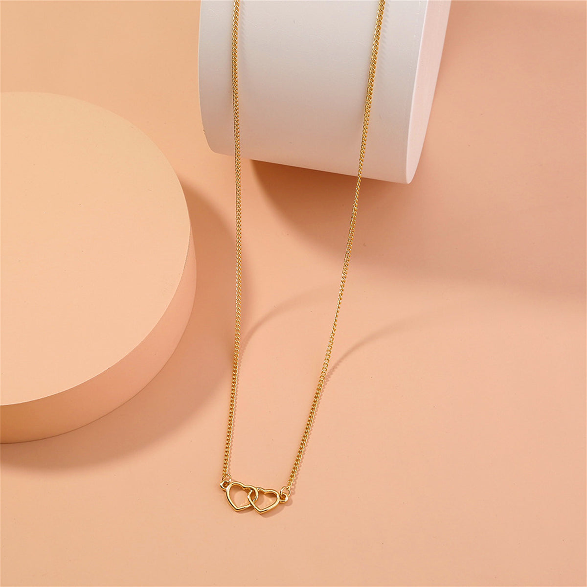 18K Gold-Plated Interlocked Heart Pendant Necklace, gold pendant necklace for women, everyday style, detail close-up
