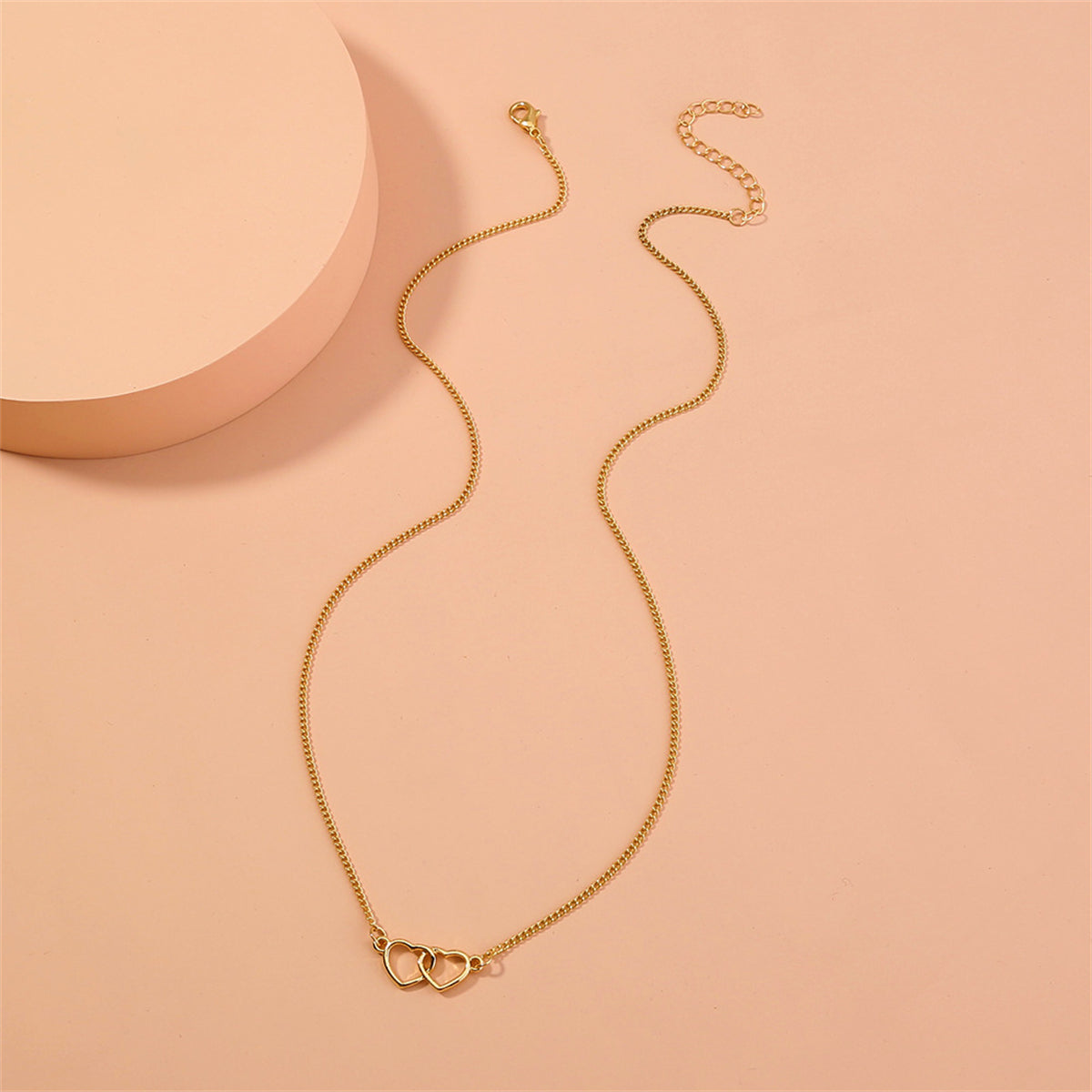 18K Gold-Plated Interlocked Heart Pendant Necklace, gold pendant necklace for women, everyday style, lifestyle look