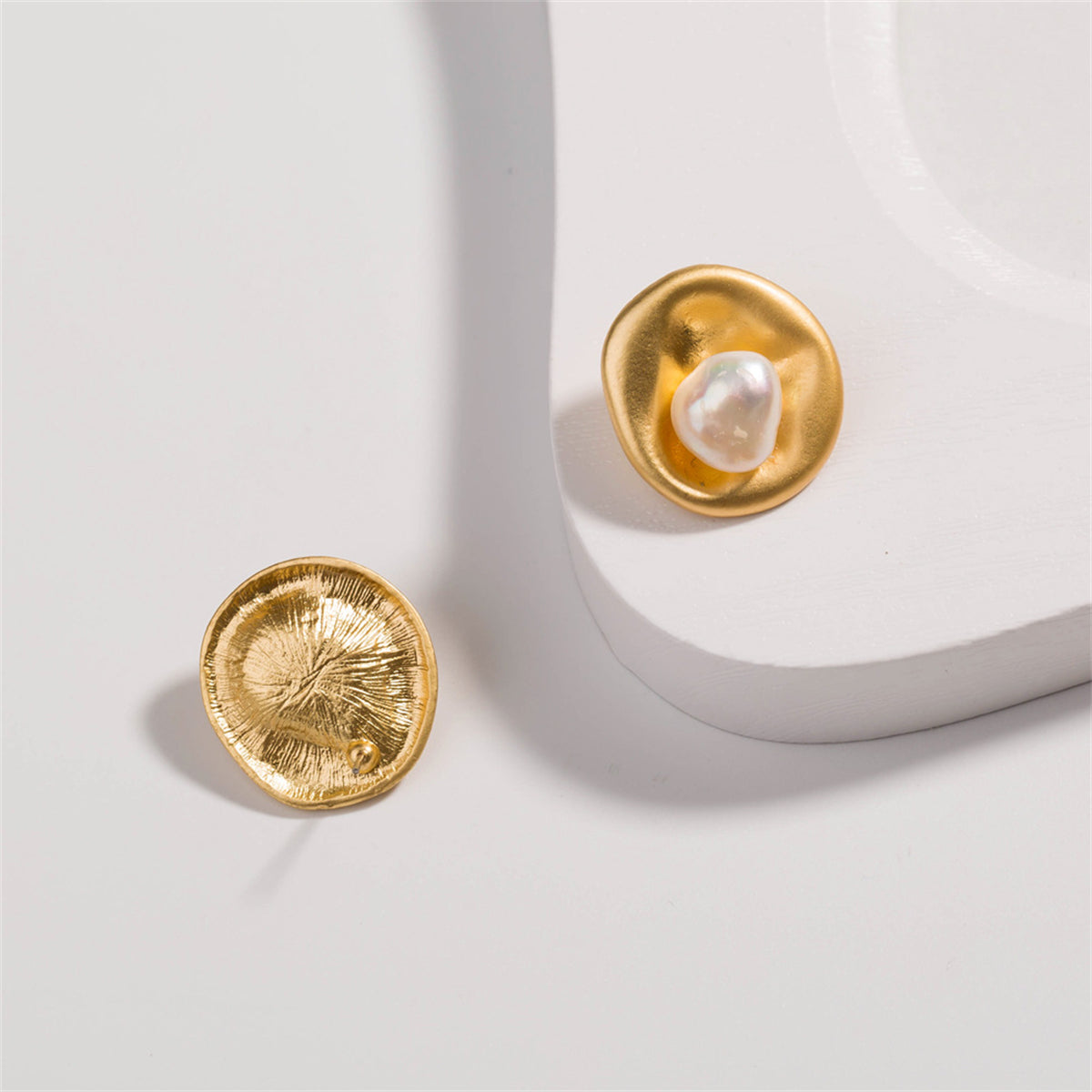 Pearl & 18K Gold-Plated Hammered Circle Stud Earrings