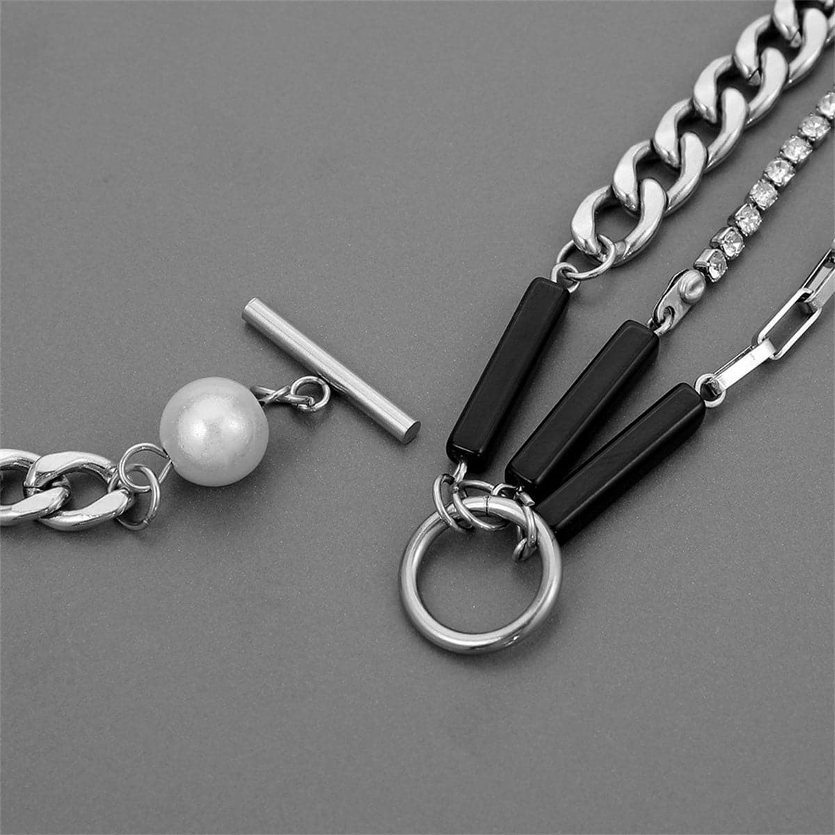 Pearl and Cubic Zirconia Layered Necklace, pendant necklace for women, vintage-inspired design, detail close-up