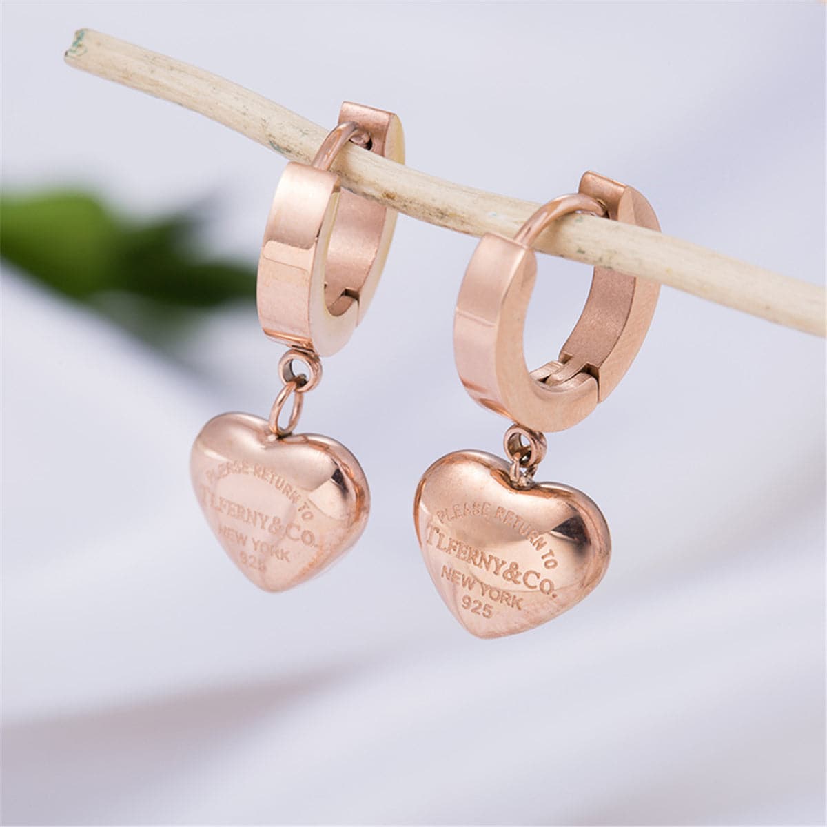 18K Rose Gold-Plated Heart Drop Earrings, rose gold drop earrings for women, vintage-inspired design, detail close-up