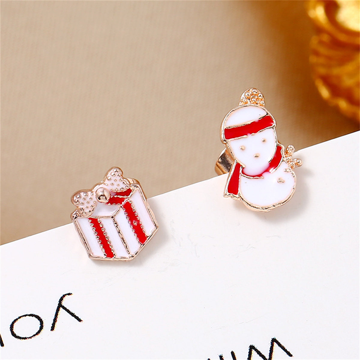 Red and White Enamel Milgrain Gift Snowman Mismatched Stud Earrings, stud earrings for women, detail close-up