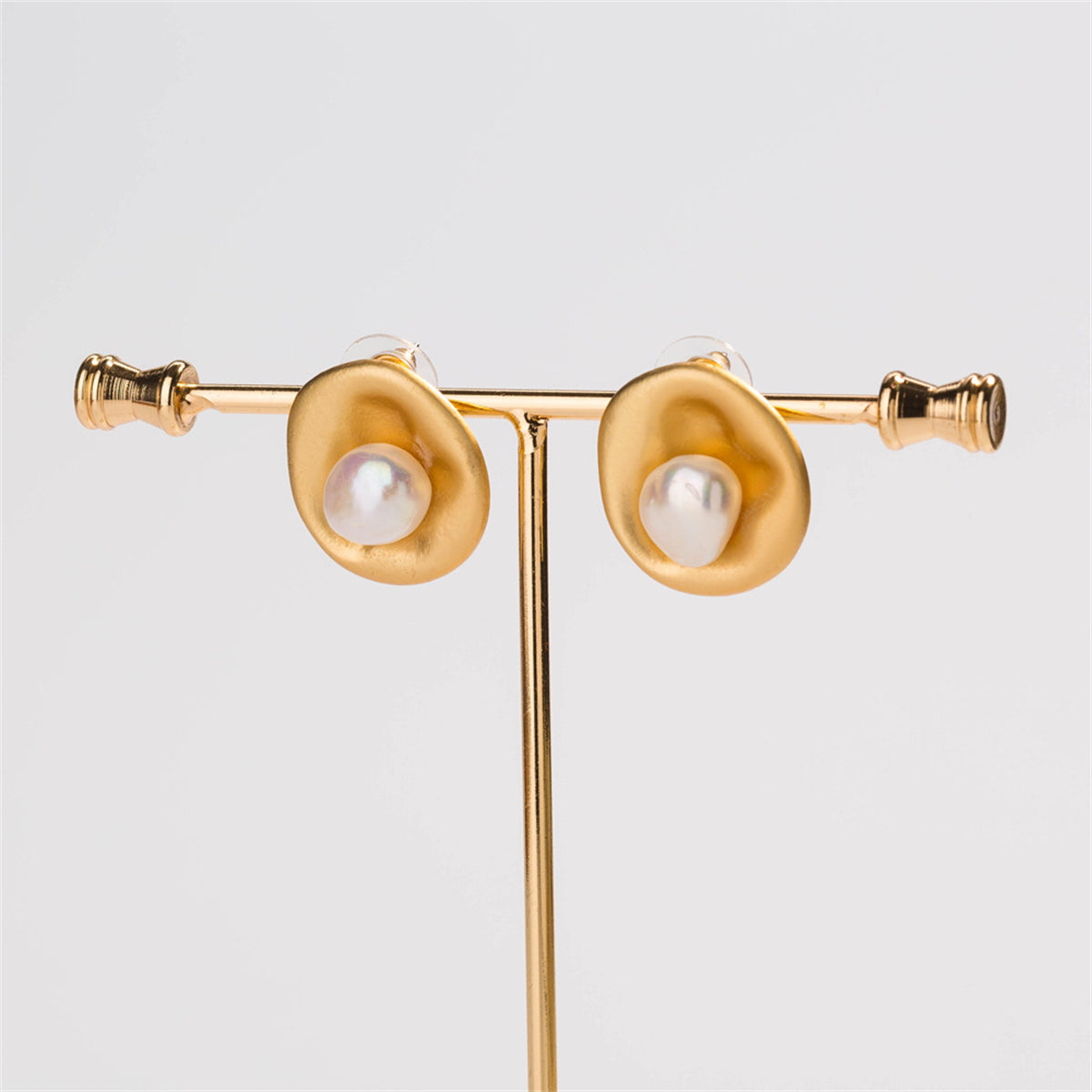 Pearl & 18K Gold-Plated Hammered Circle Stud Earrings
