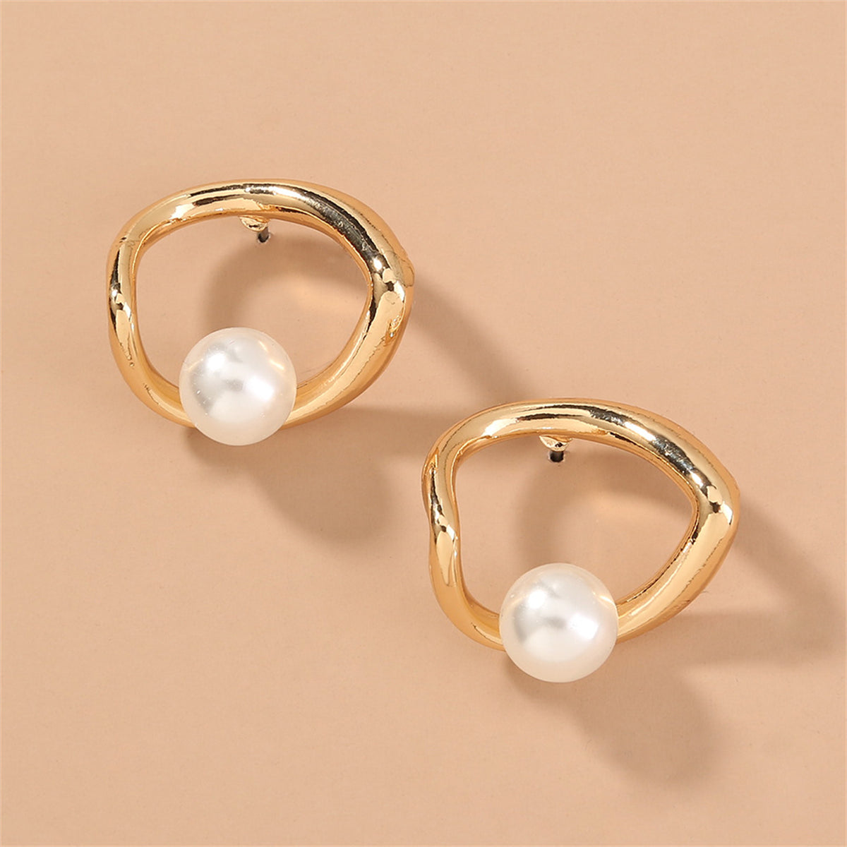 Pearl and 18K Gold-Plated Open Heart Stud Earrings, gold stud earrings for women, elegant gift for her, lifestyle look
