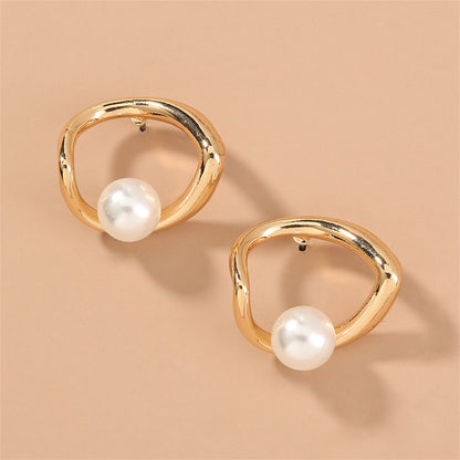 Pearl and 18K Gold-Plated Open Heart Stud Earrings, gold stud earrings for women, elegant gift for her, lifestyle look