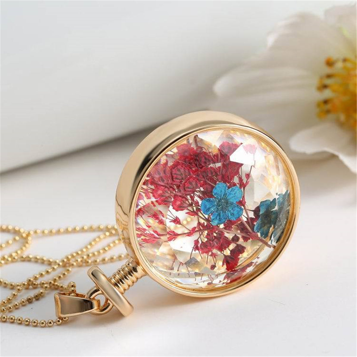 Red Peach Blossom & 18K Gold-Plated Round Pendant Necklace