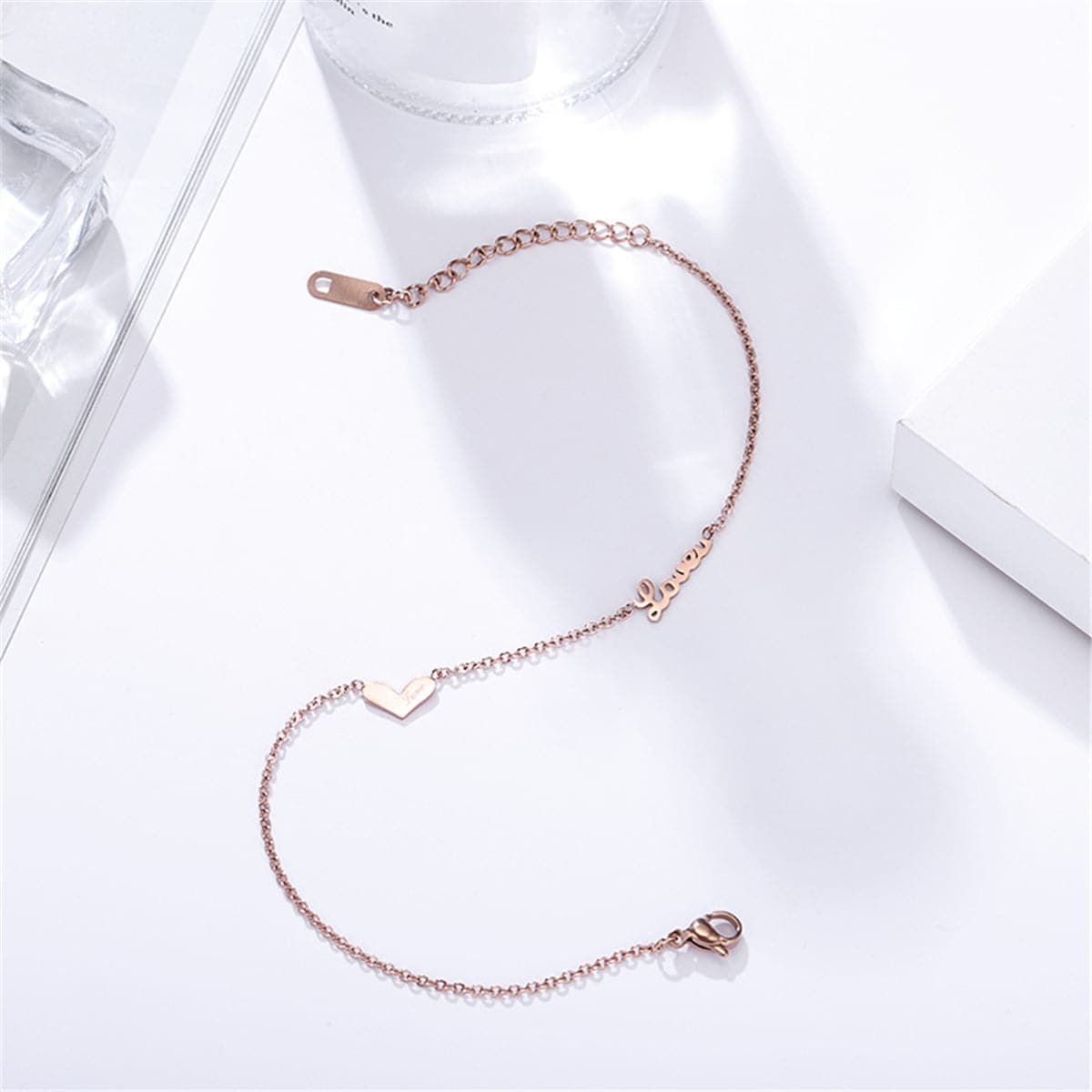 18K Rose Gold-Plated Heart 'Love' Anklet, rose gold anklet bracelet, vintage-inspired design, detail close-up