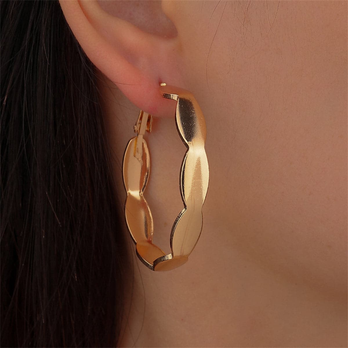 18K Gold-Plated Wave Hoop Earrings, dainty minimalist design, detail close-up