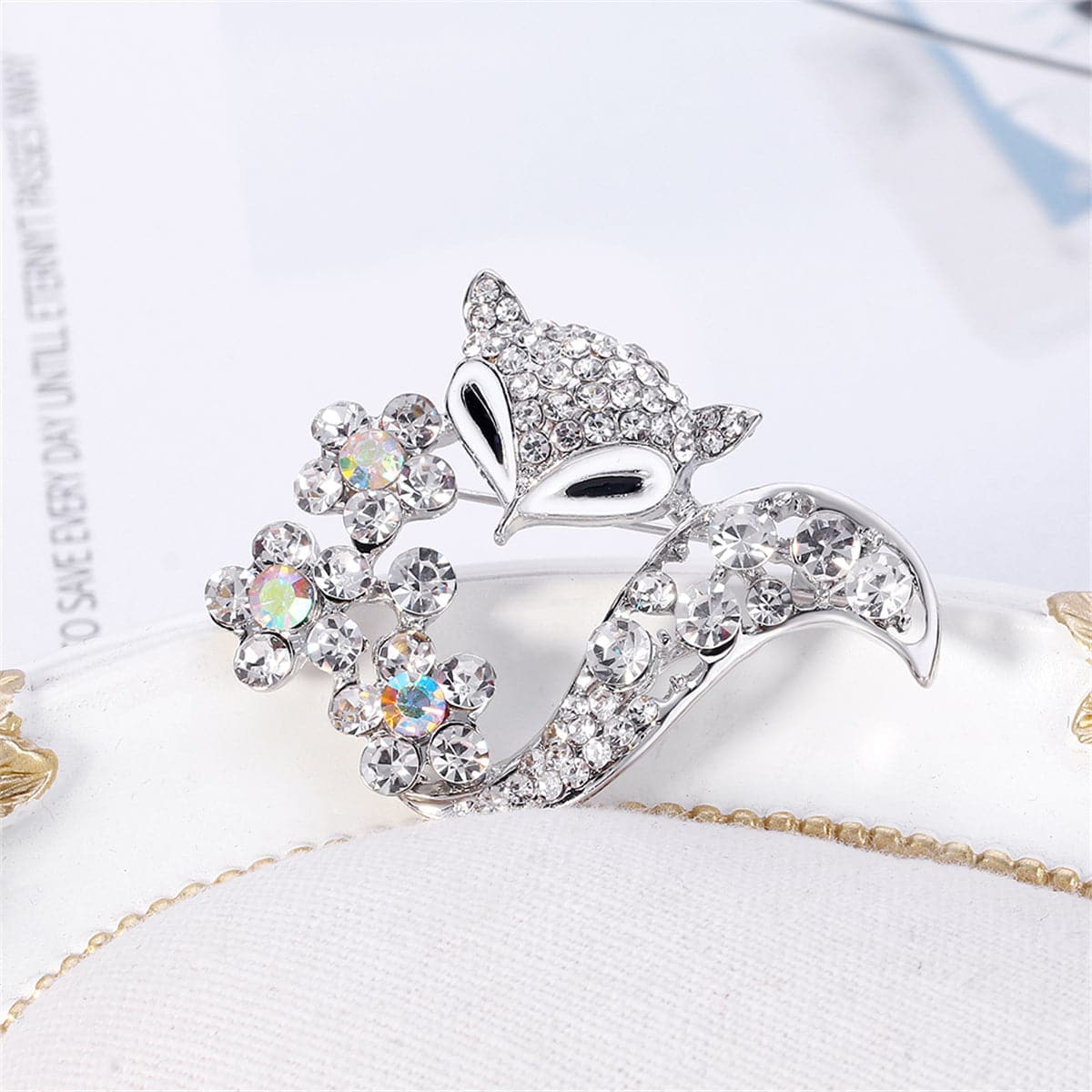 Clear Cubic Zirconia and Silver-Plated Floral Fox Brooch, silver brooch pin, vintage-inspired design, detail close-up