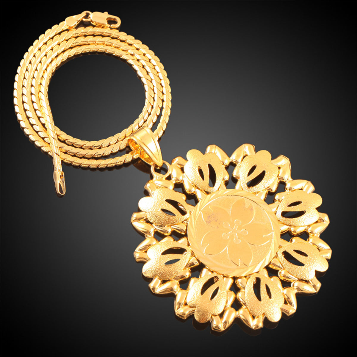 18K Gold-Plated Open Flower Pendant Necklace, gold pendant necklace for women, vintage-inspired design, lifestyle look