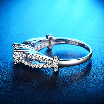 Crystal and Silver-Plated Filigree Ring, silver statement rings for women, dainty minimalist design, detail close-up