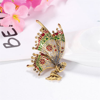Green Enamel and 18K Gold-Plated Butterfly Fairy Brooch, gold brooch pin, vintage-inspired design, detail close-up