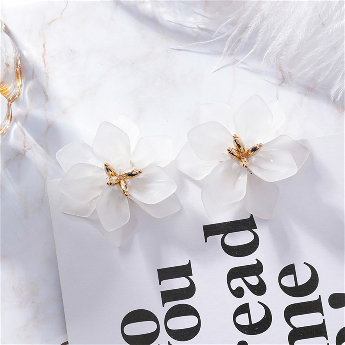 Acrylic and 18K Gold-Plated Floral Stud Earrings, gold stud earrings for women, vintage-inspired design, detail close-up
