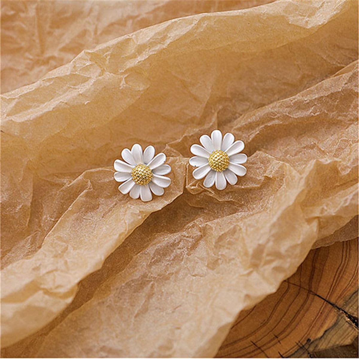 Enamel and 18K Gold-Plated Flower Stud Earrings, gold stud earrings for women, vintage-inspired design, detail close-up