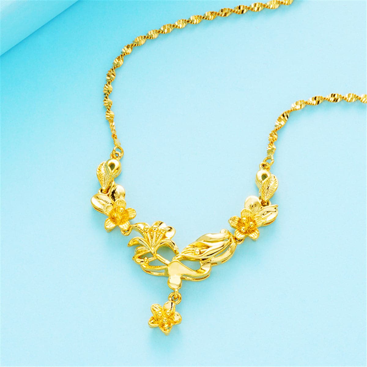 18K Gold-Plated Flower Statement Necklace, gold pendant necklace for women, elegant gift for her, lifestyle look