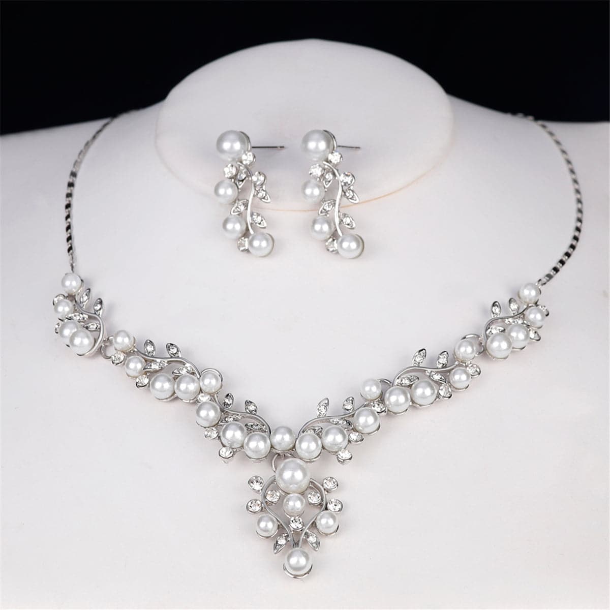 Cubic Zirconia & Pearl Cluster Rattan Drop Earrings & Statement Necklace
