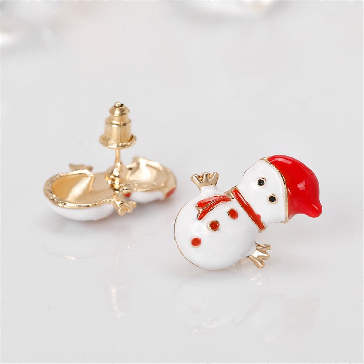 White and Bundled Snowman Stud Earrings, stud earrings for women, botanical inspired, detail close-up