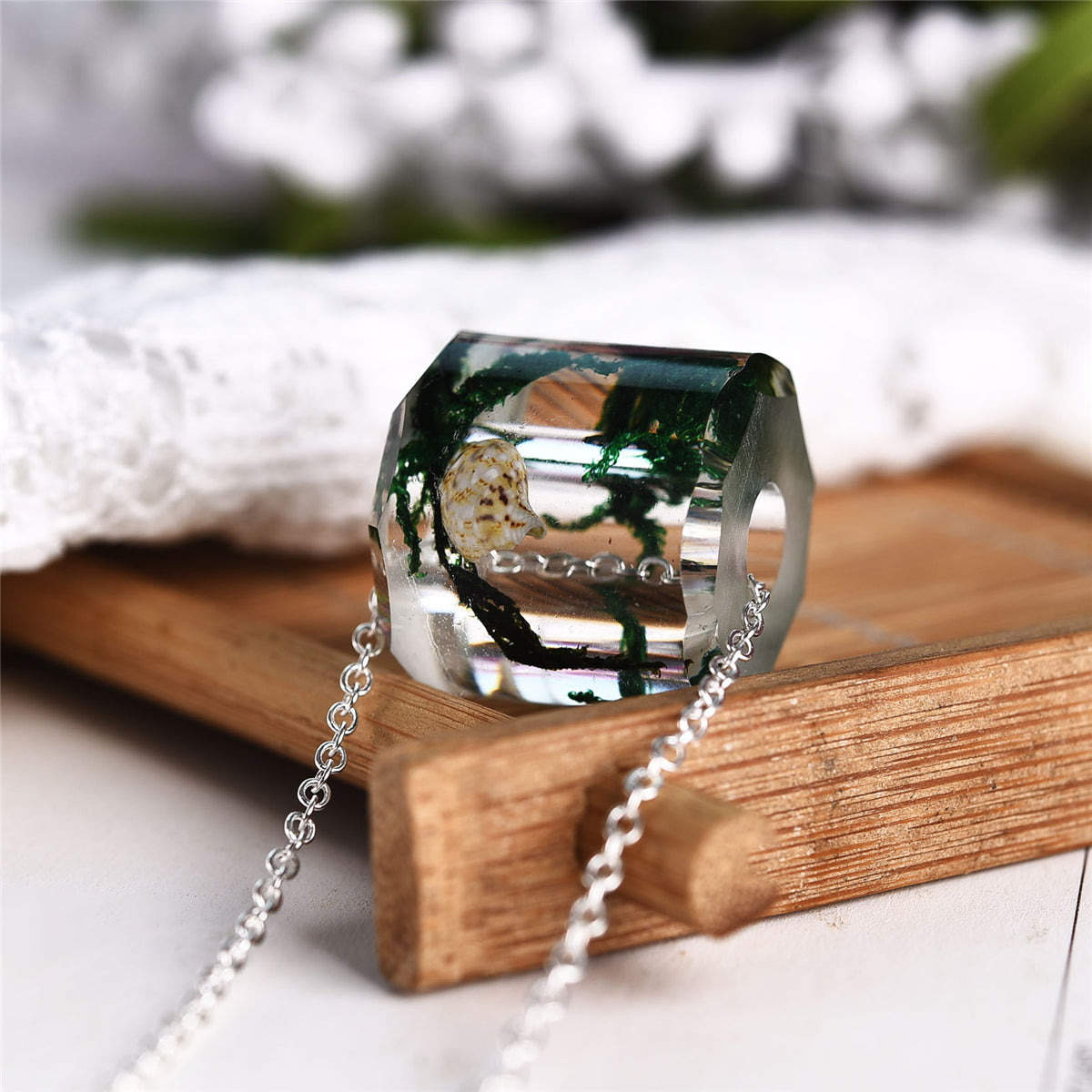 Dark Green Dried Algae and Silver-Plated Cylinder Pendant Necklace, silver pendant necklace for women, lifestyle look