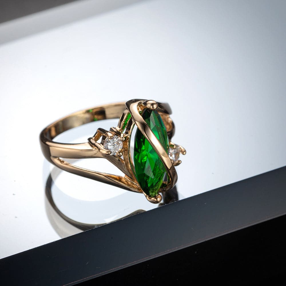 Green Crystal and Cubic Zirconia Oval Ring, statement rings for women, elegant gift for her, lifestyle look