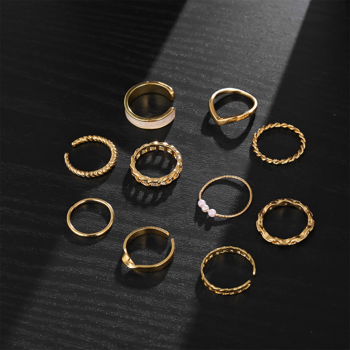 Pearl and Enamel 18K Gold-Plated Twine Chain Ring Set, jewelry gift sets for women, botanical inspired, lifestyle look
