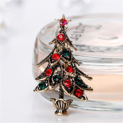Cubic Zirconia and 18K Gold-Plated Christmas Tree Brooch, gold brooch pin, vintage-inspired design, side view