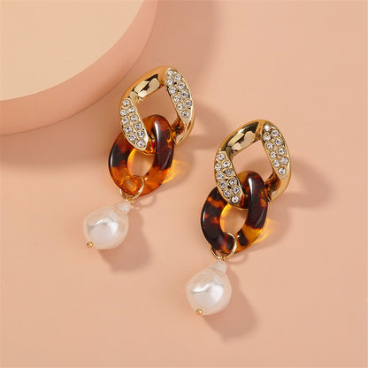Pearl and Cubic Zirconia Resin 18K Gold-Plated Chain Link Drop Earrings, gold drop earrings for women, detail close-up