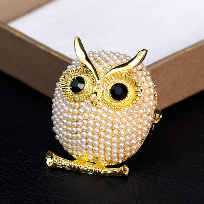Cubic Zirconia and Pearl 18K Gold-Plated Owl Brooch, gold brooch pin, dainty minimalist design, detail close-up