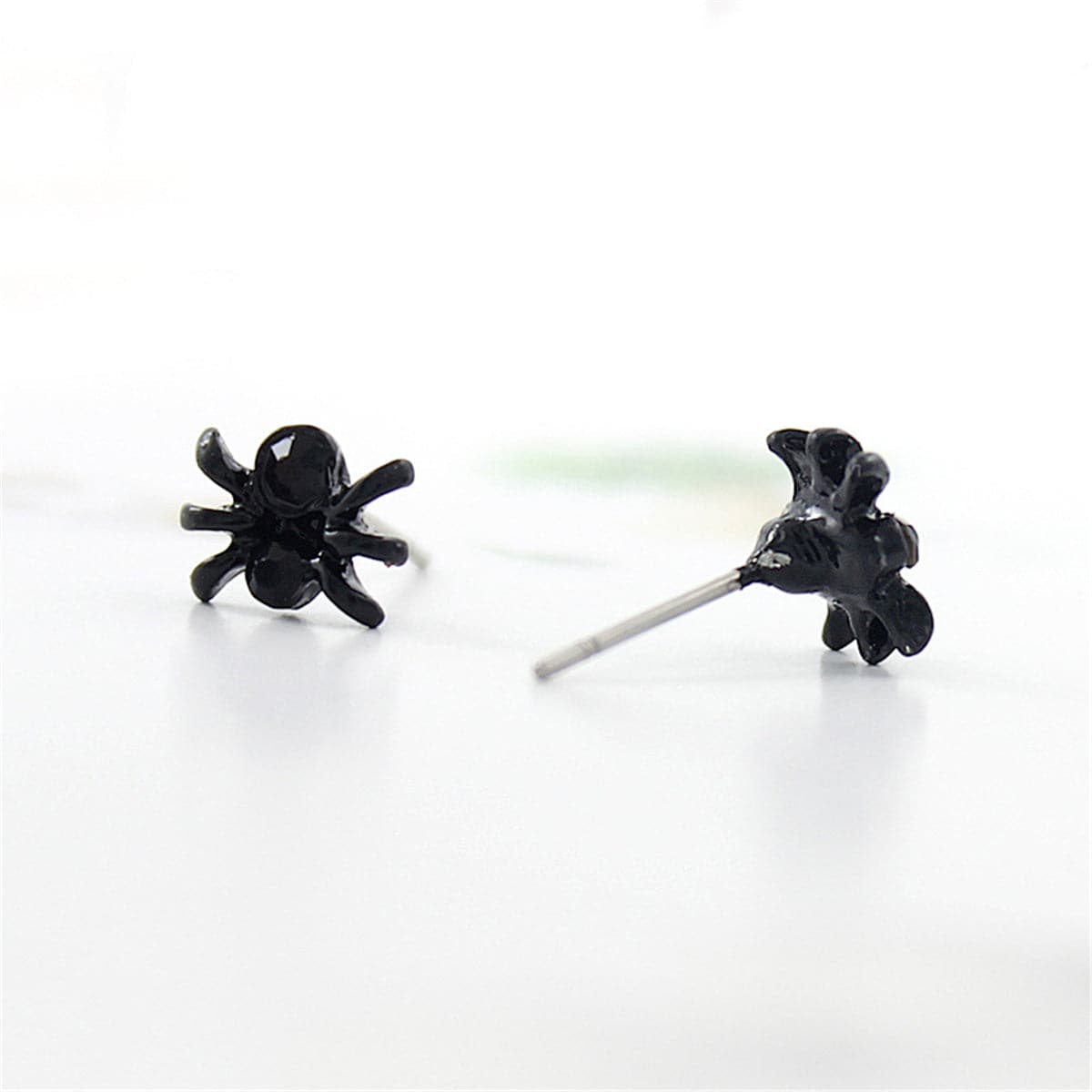 Black Spider Stud Earrings - streetregion