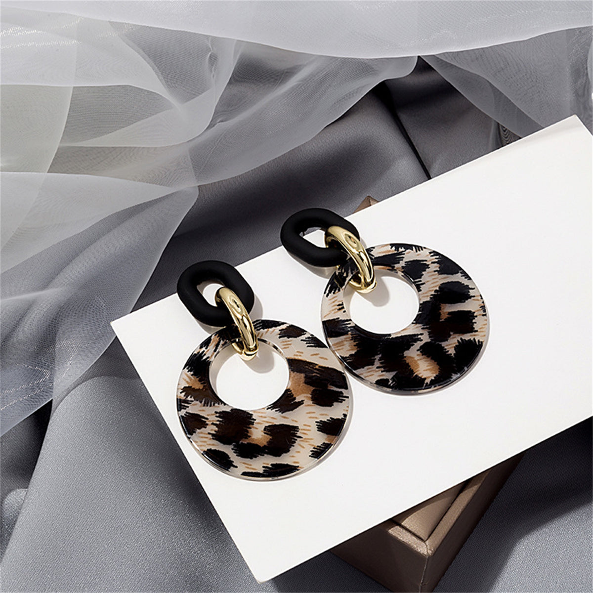 Leopard Acrylic and 18K Gold-Plated Hoop Drop Earring, gold drop earrings for women, vintage-inspired design, detail close-up