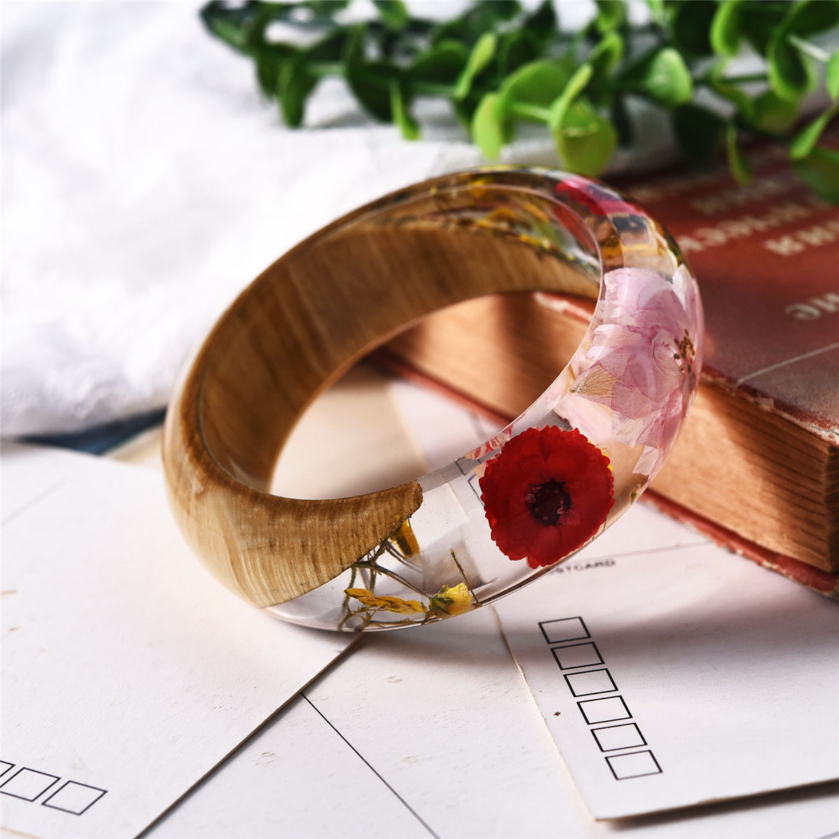 Pink Dried Flower Wooden Bangle, bangle bracelet, vintage-inspired design, front view