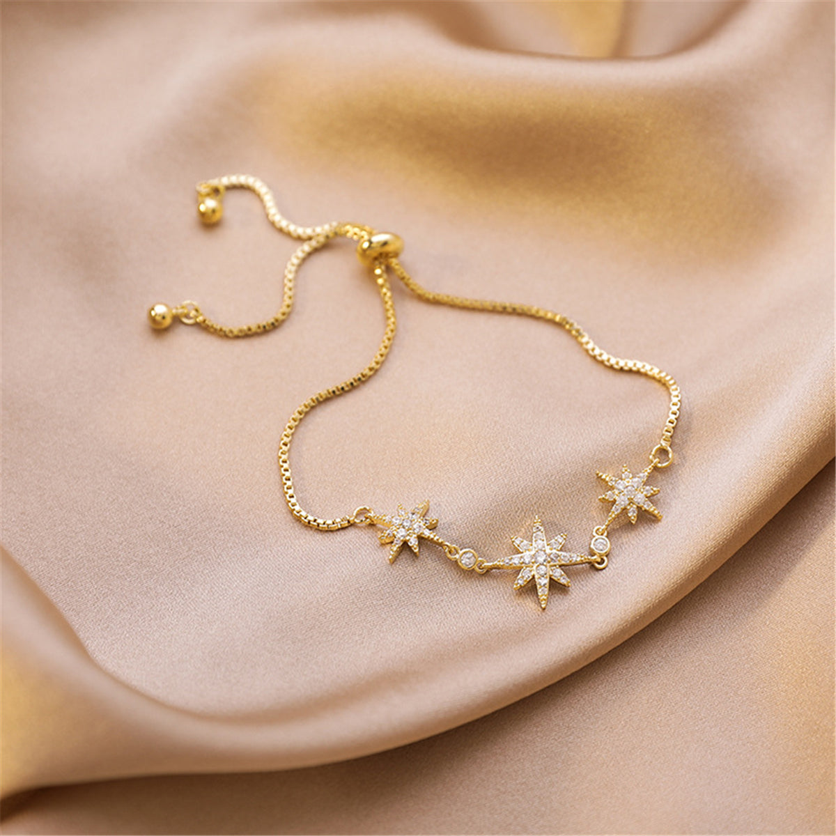 Cubic Zirconia and 18K Gold-Plated Star Charm Bracelet, gold bracelet for women, vintage-inspired design, side view