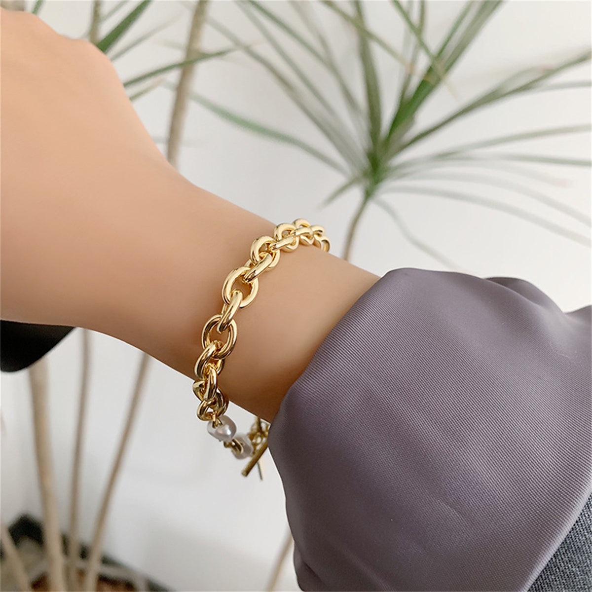 Pearl & 18K Gold-Plated Cable Chain Toggle Bracelet