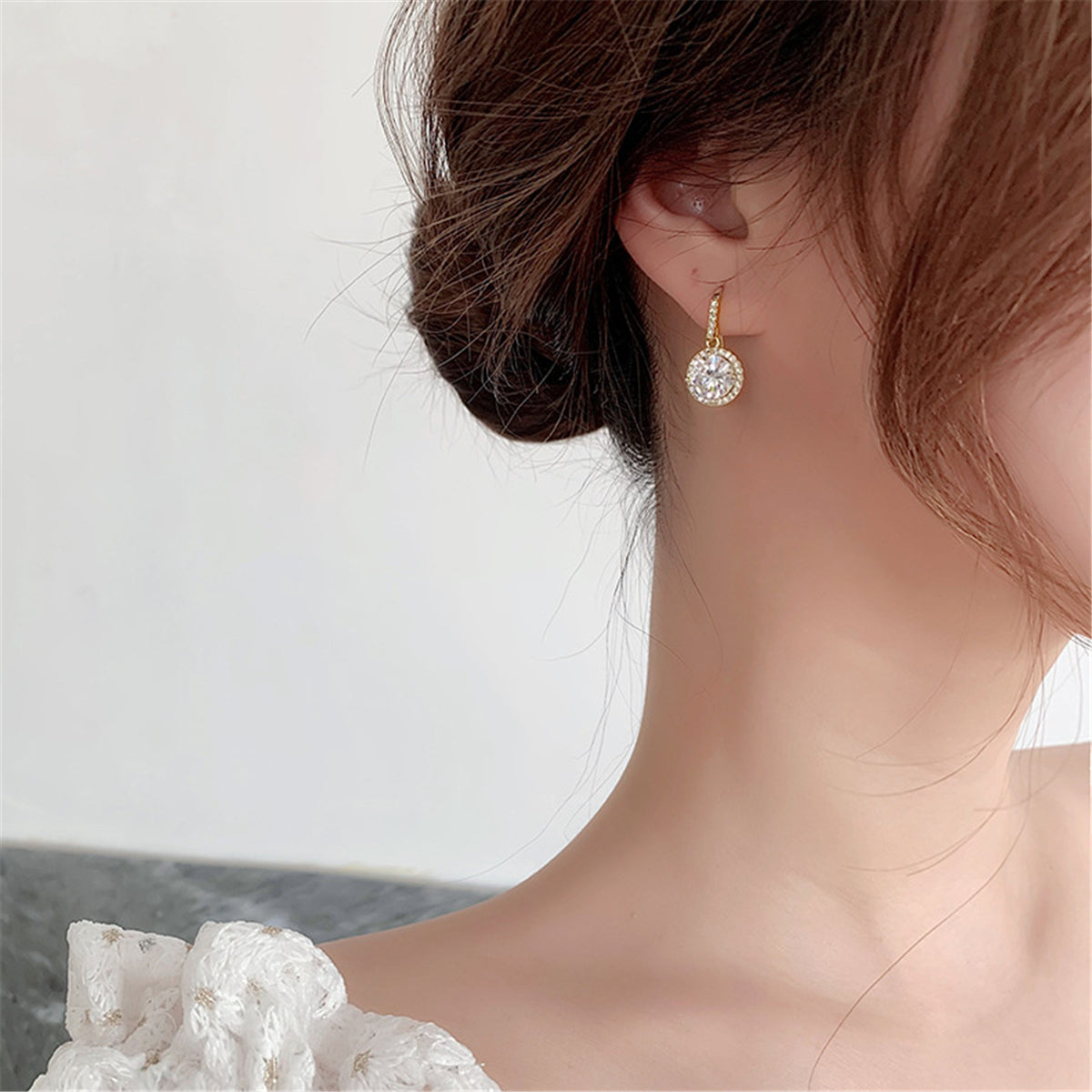 SK Clear Crystal and Cubic Zirconia 18K Gold-Plated Hola Drop Earrings, gold drop earrings for women, detail close-up