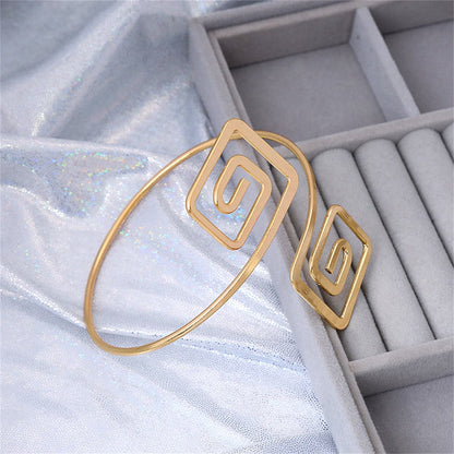 18K Gold-Plated Stacked-Square Bypass Arm Cuff, elegant gift for her, detail close-up