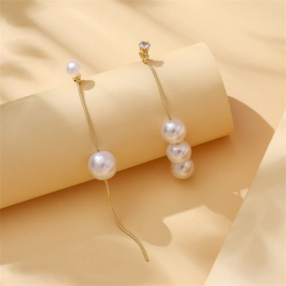 Cubic Zirconia and Pearl Mismatching Tassel Dangle Earring, drop earrings for women, elegant gift for her, detail close-up