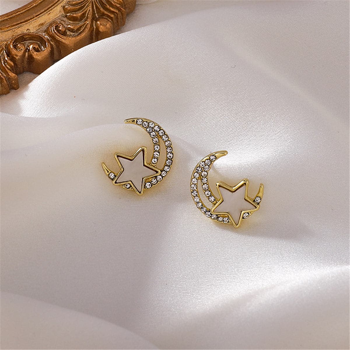 Cubic Zirconia and Acrylic Star Moon Stud Earrings, stud earrings for women, elegant gift for her, detail close-up