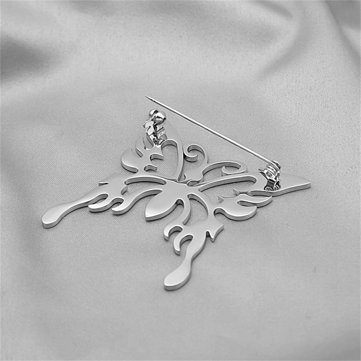 Silver-Plated Butterfly Brooch, silver brooch pin, vintage-inspired design, detail close-up