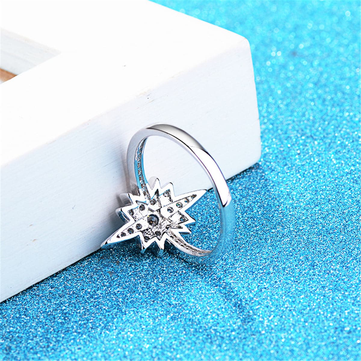 Cubic Zirconia & Silver-Plated Shinning Star Band Ring