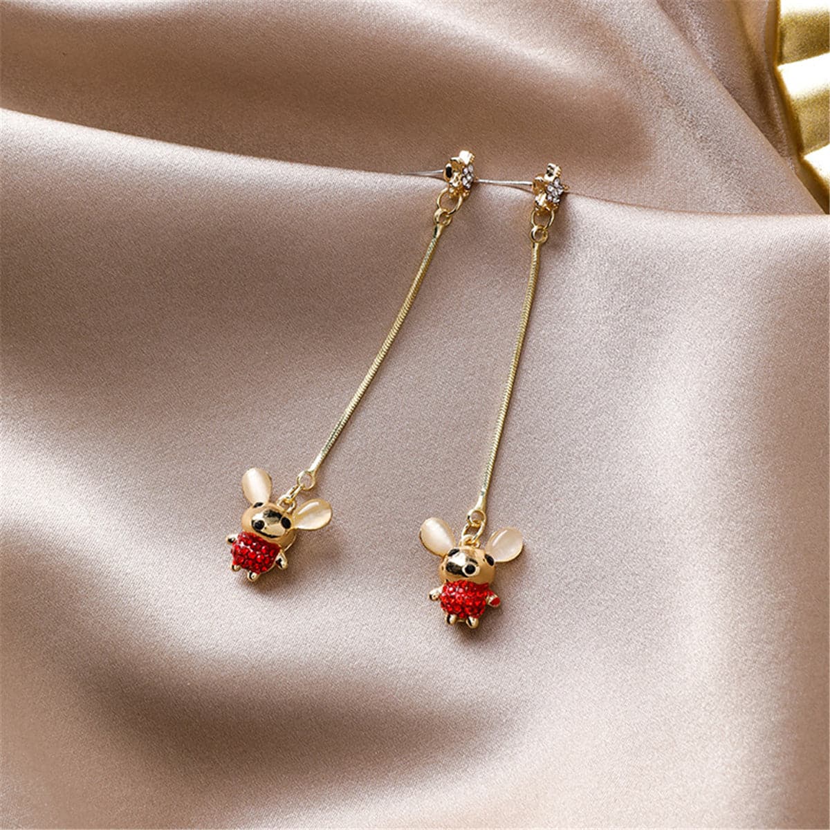 Cubic Zirconia and Cat's Eye Mouse Star Drop Earrings, drop earrings for women, dainty minimalist design, side view