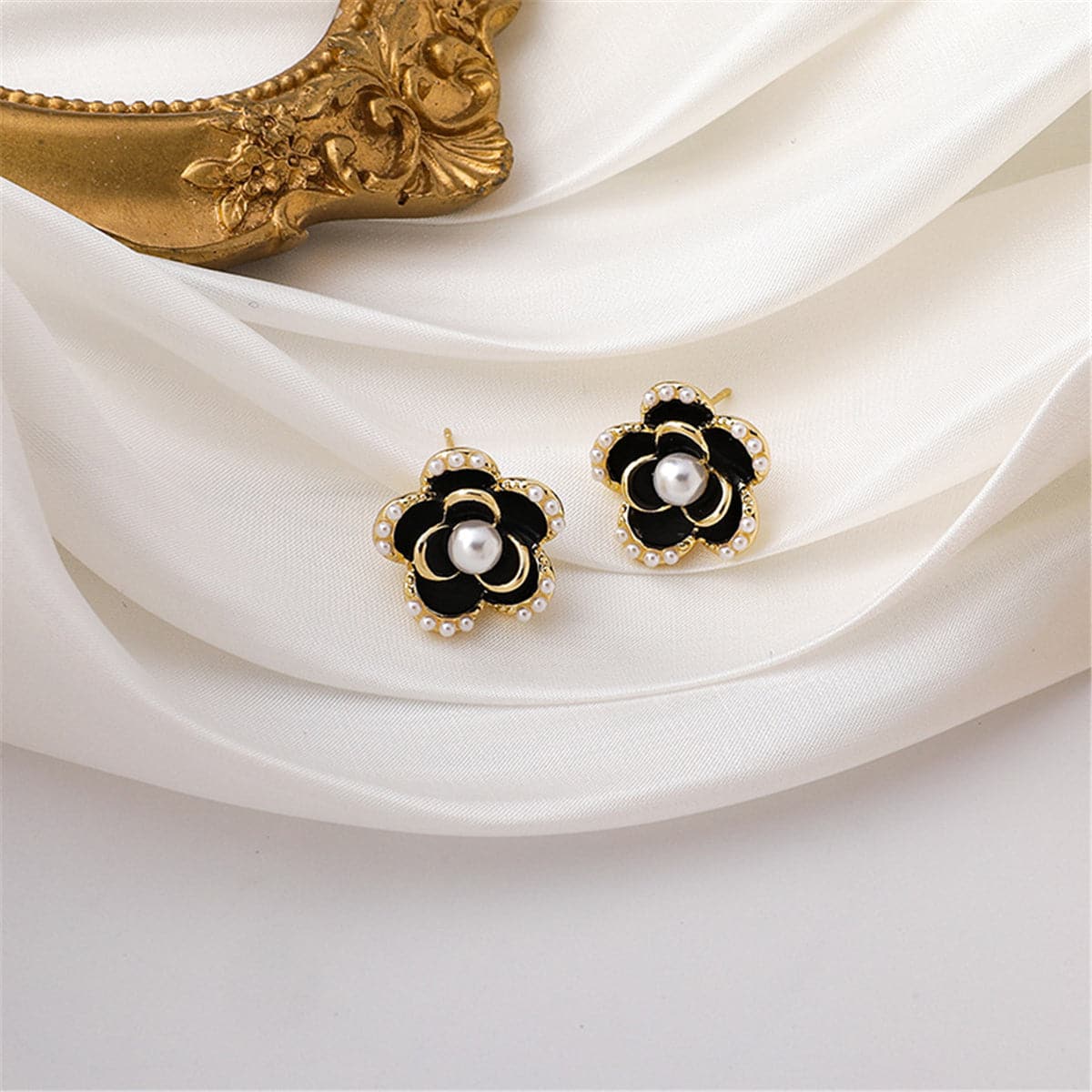 Pearl and Black Enamel 18k Gold-Plated Flower Stud Earrings, gold stud earrings for women, vintage-inspired design, side view