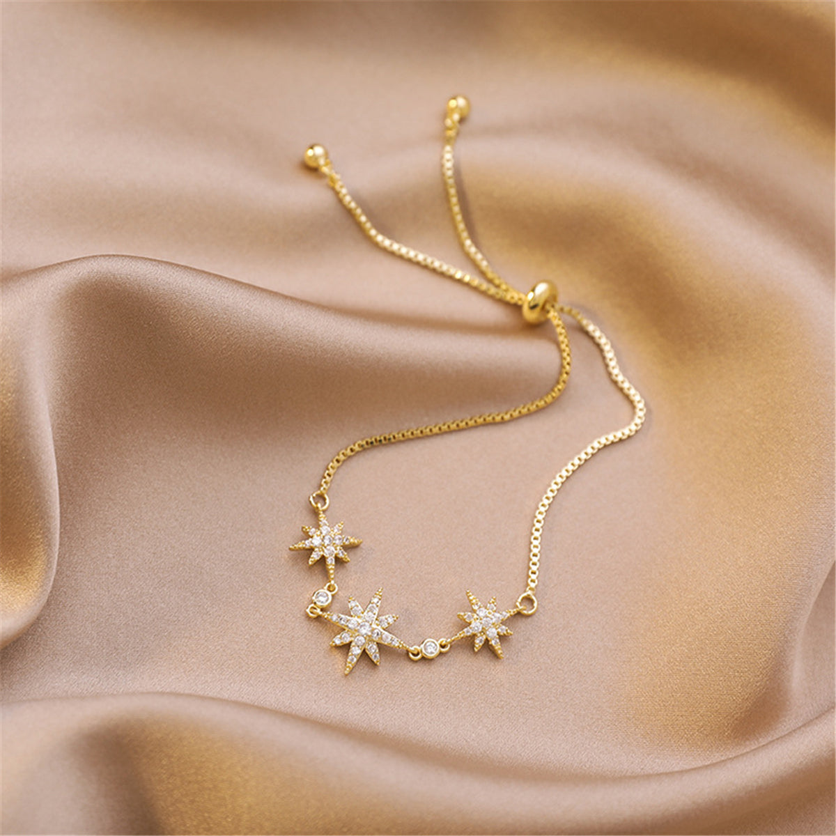Cubic Zirconia and 18K Gold-Plated Star Charm Bracelet, gold bracelet for women, vintage-inspired design, lifestyle look
