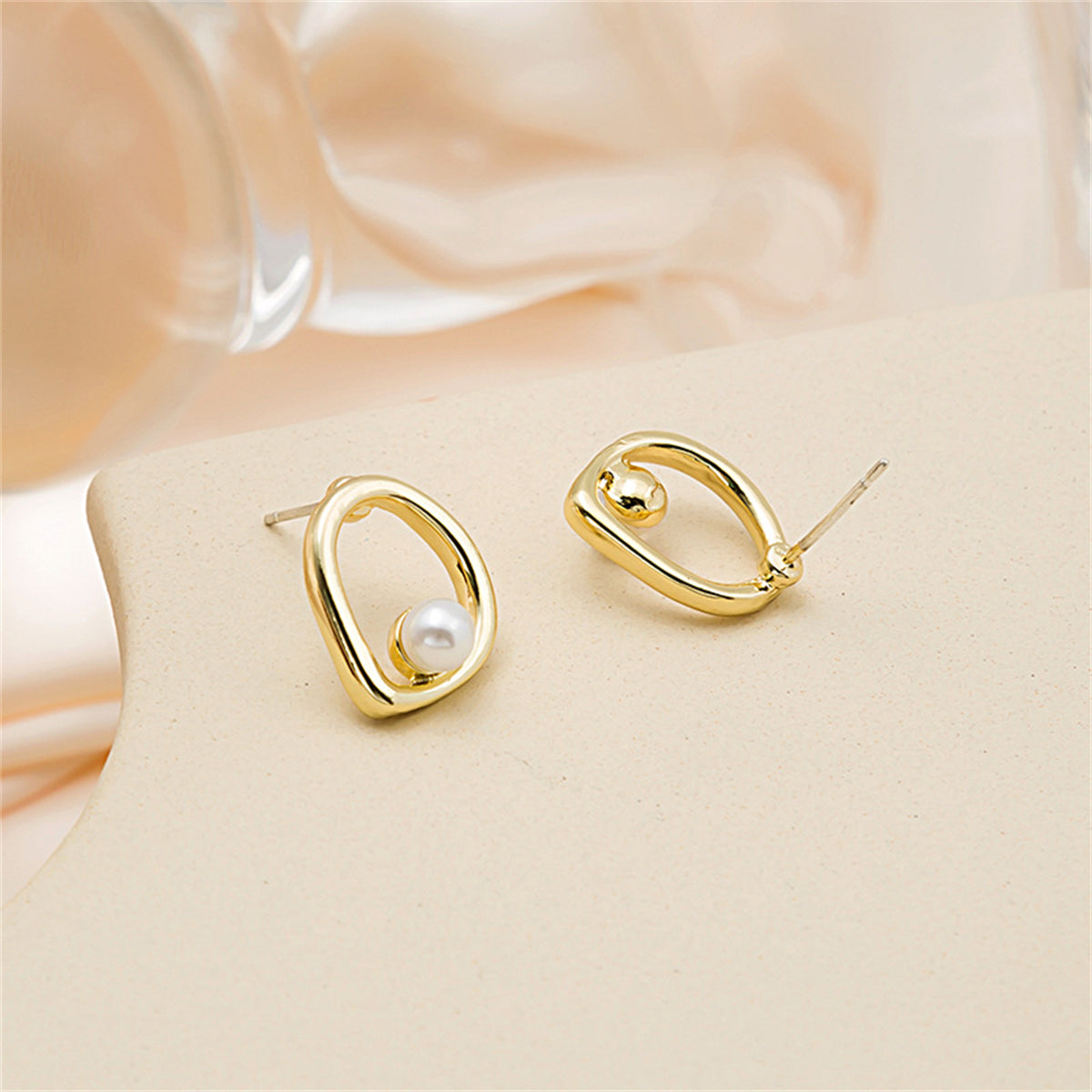 Pearl & 18K Gold-Plated Openwork Round Stud Earrings