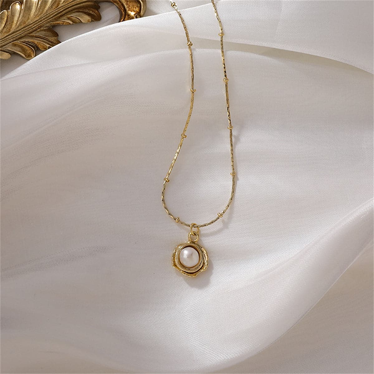 Pearl & 18K Gold-Plated Flower Pendant Necklace