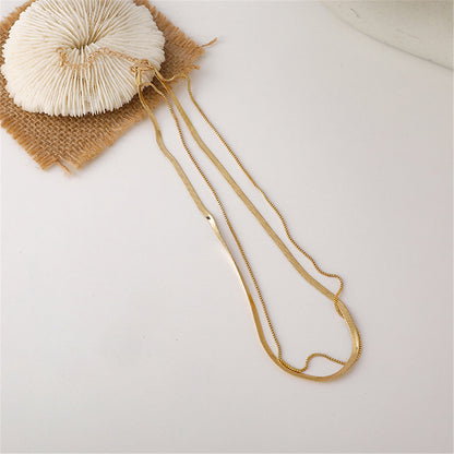 18K Gold-Plated Layered Chain Choker Necklace, gold pendant necklace for women, vintage-inspired design, detail close-up