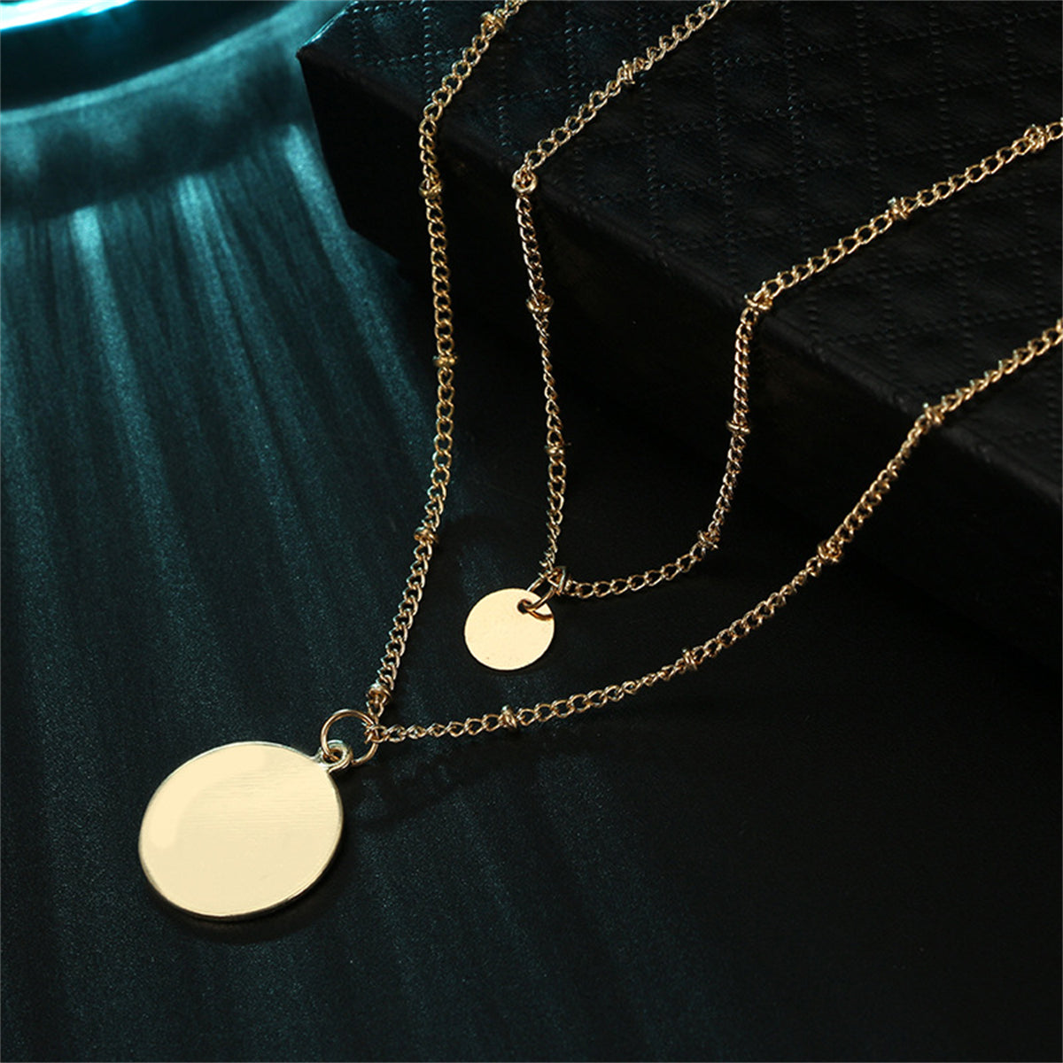 18K Gold-Plated Disc Layered Necklace, gold pendant necklace for women, everyday style, lifestyle look