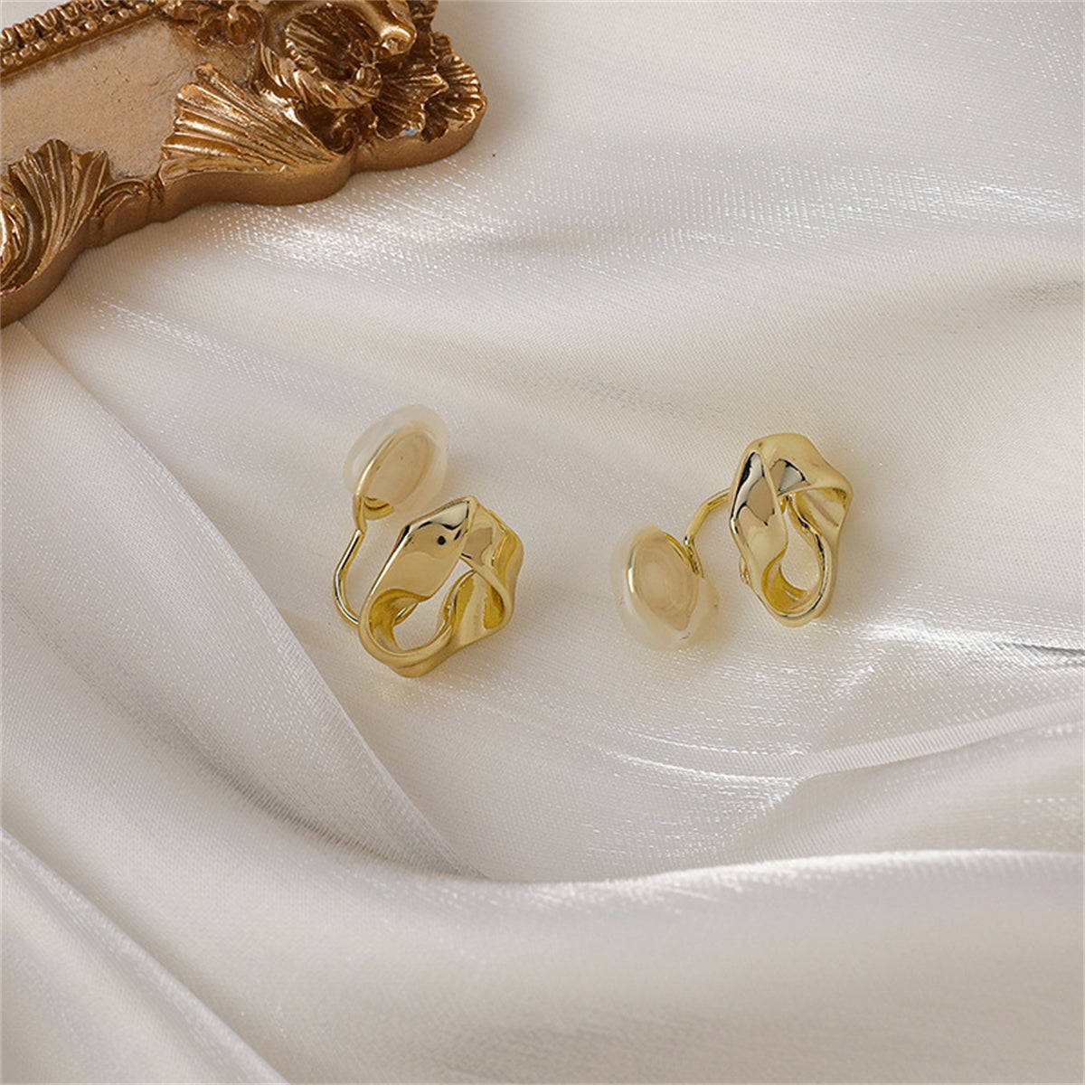 18K Gold-Plated Open-Twisted Ear Cuff, gold stud earrings for women, botanical inspired, lifestyle look