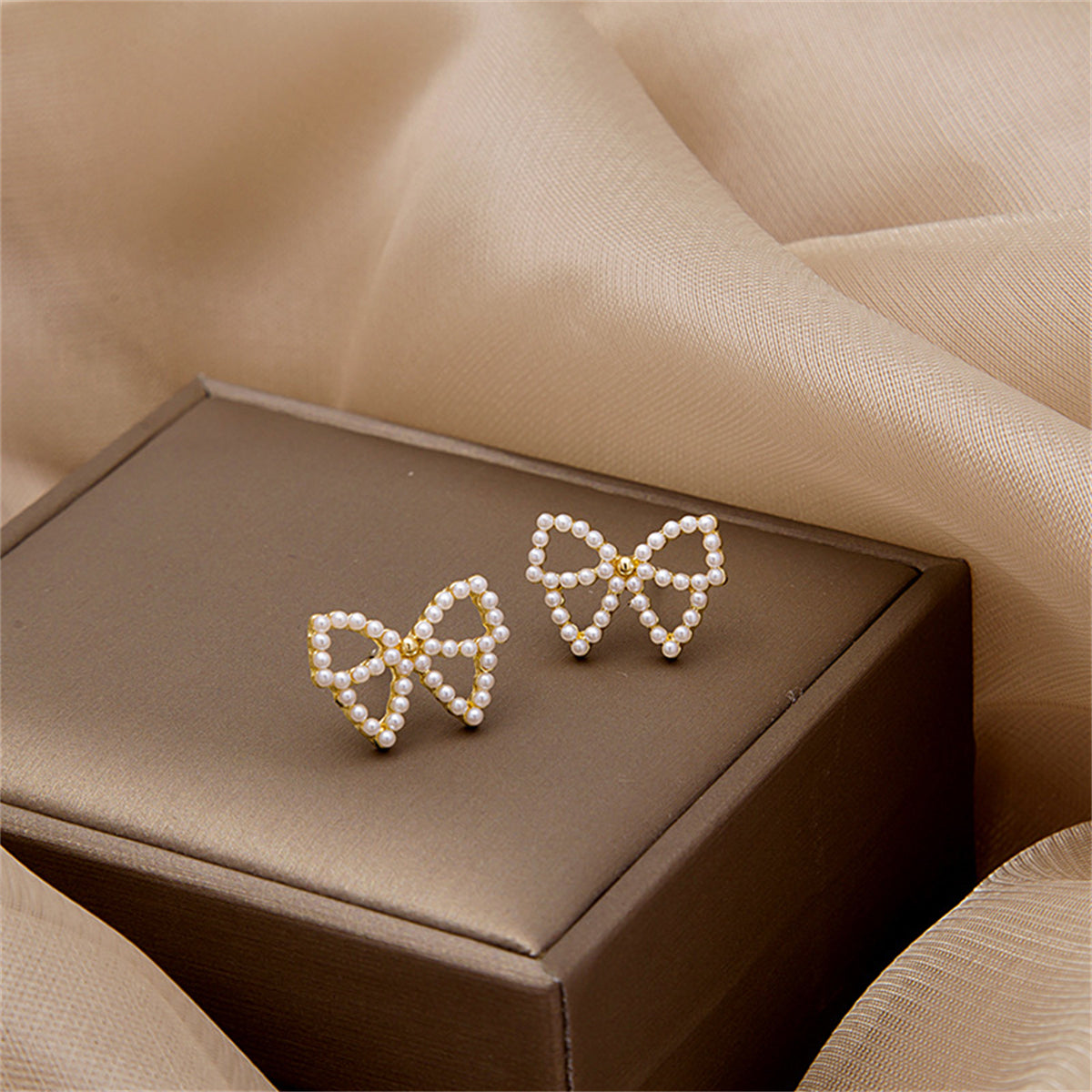 Pearl and 18K Gold-Plated Bow Stud Earrings, gold stud earrings for women, elegant gift for her, lifestyle look