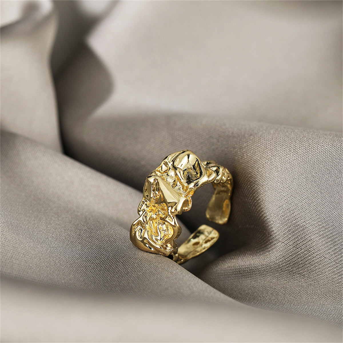 18K Gold-Plated Open Textured Geometric Ring, gold statement rings for women, elegant gift for her, lifestyle look